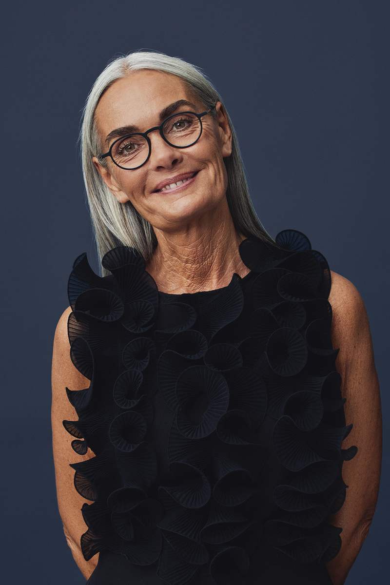 Kollektion Selected Inspiration Frau mit Lesebrille