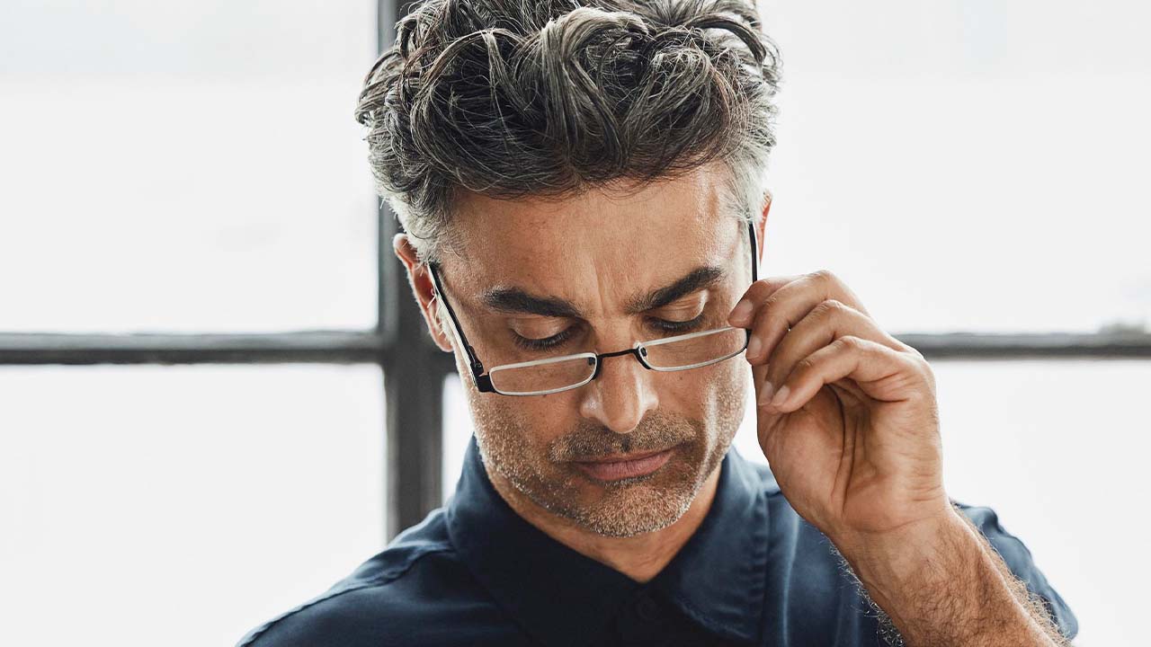 Design Lesebrille beim Händler testen